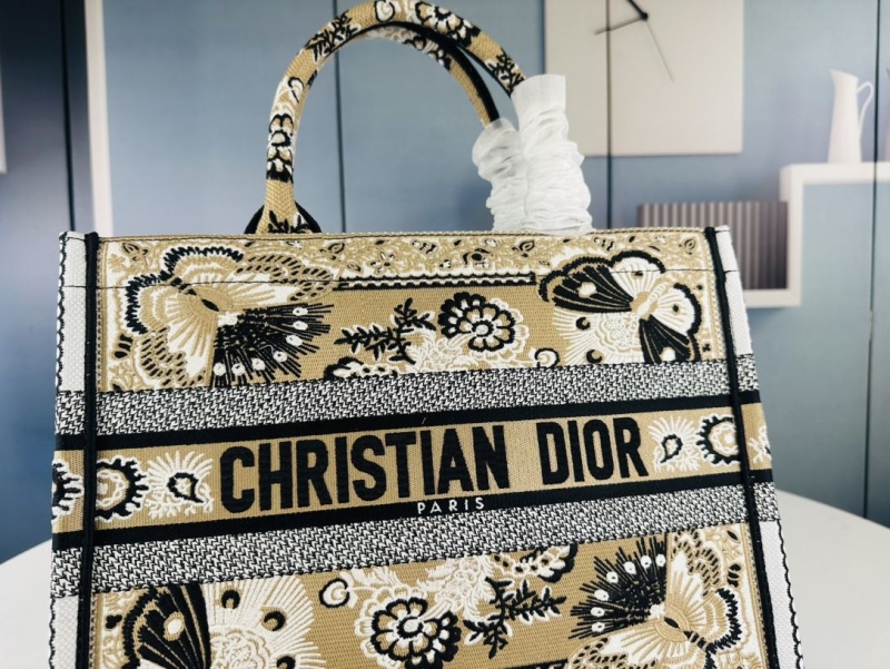 Dior Shopping Bags